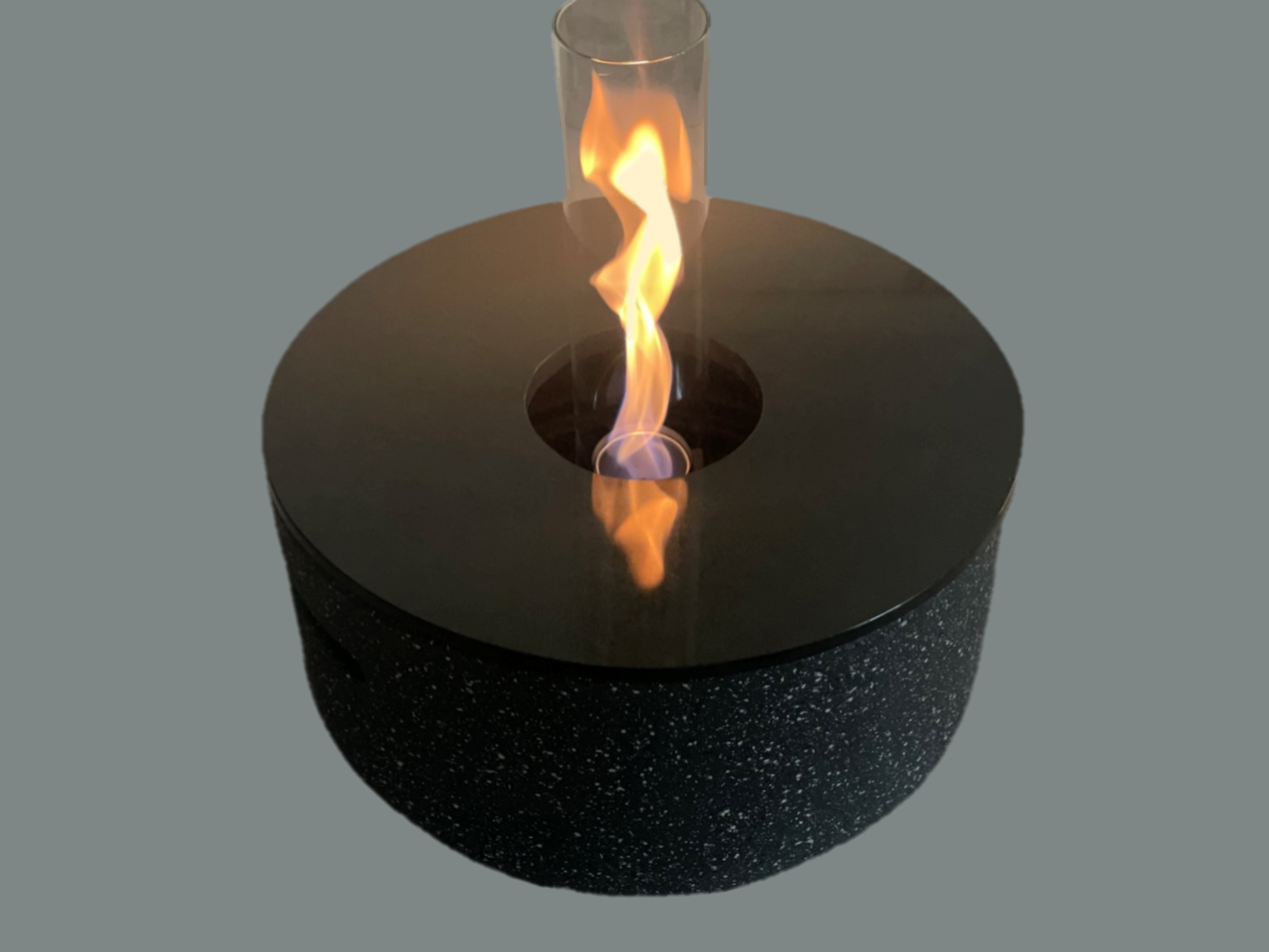 バイオエタノール暖炉と組み合わせられる、焚火台にもなる、本物の大理石ローテーブルまたは大理石サイドテーブル